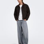 ONSKAYCE BARREL JEAN, Medium Grey Denim — Ολόσωμη μπροστινή όψη σε μοντέλο